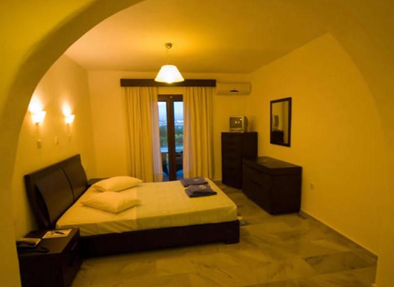 Karma Porto Paros Hotel & Villas
