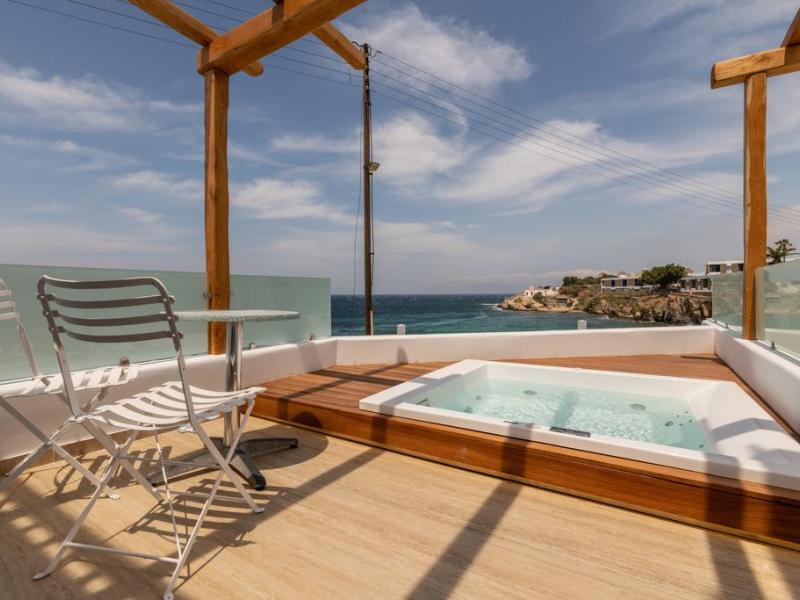 Poseidon Hotel & Suites