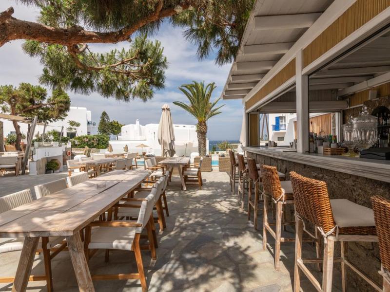 Poseidon Hotel & Suites