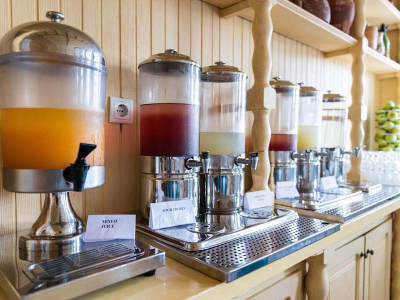 Poseidon Hotel & Suites