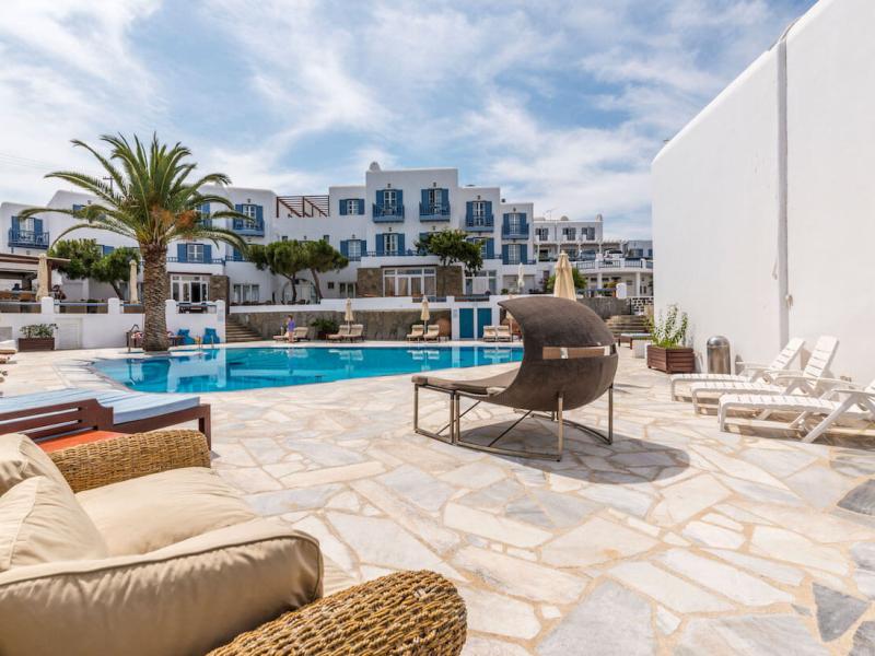 Poseidon Hotel & Suites