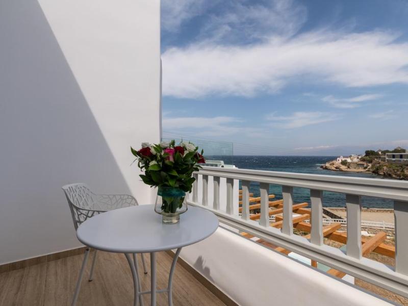 Poseidon Hotel & Suites