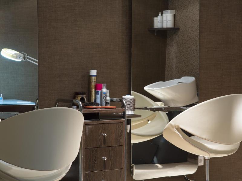 Poseidon of Paros Hotel & Spa