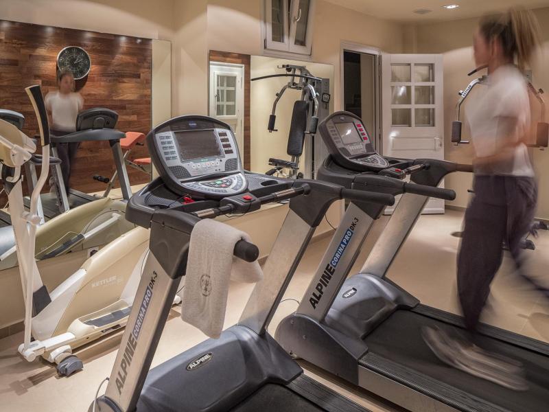 Poseidon of Paros Hotel & Spa