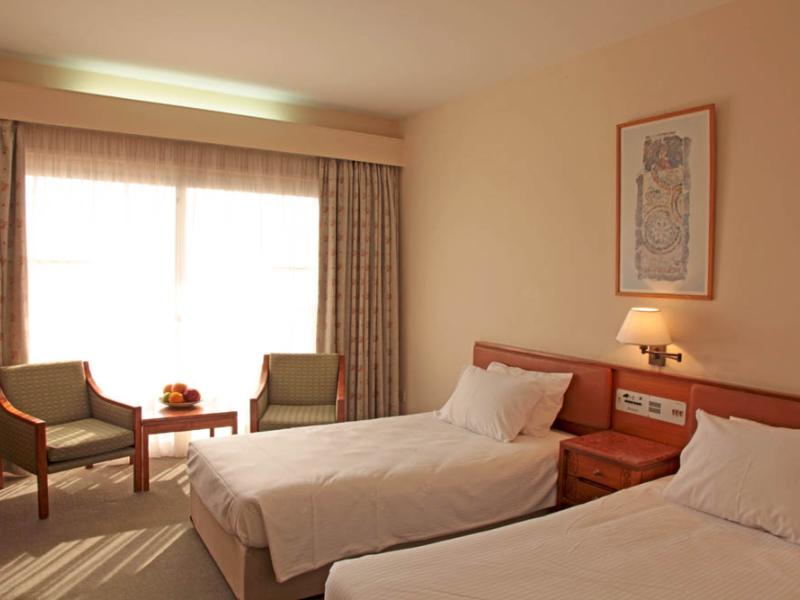 Poseidonia Beach Hotel