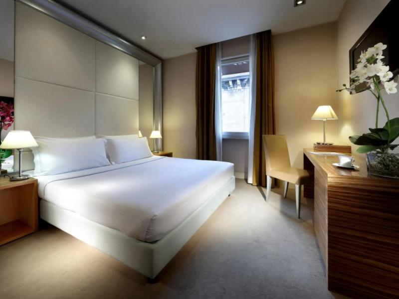 Saint John Hotel