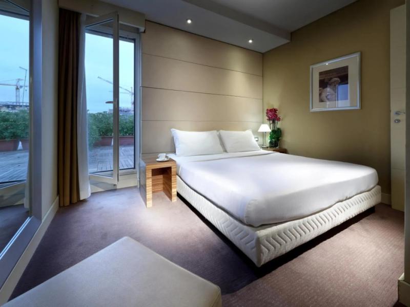 Saint John Hotel