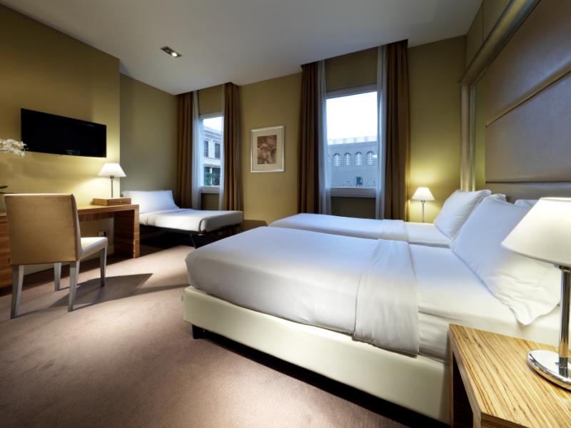 Saint John Hotel