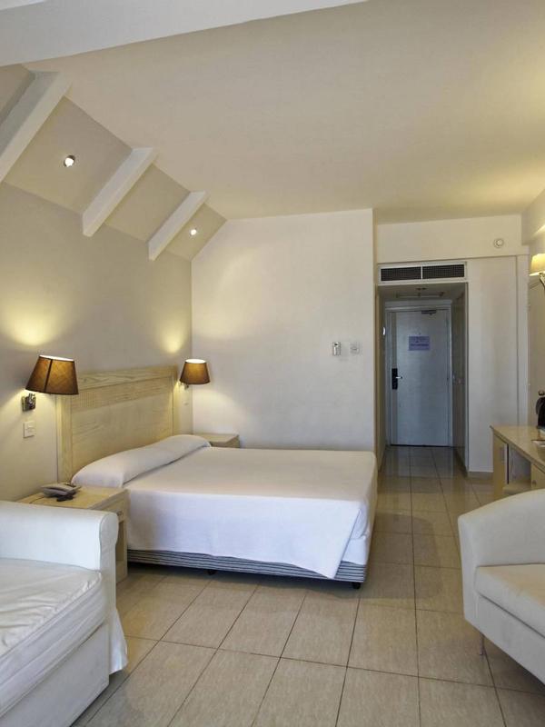 Radisson Beach Resort Larnaca