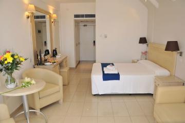 Отель Radisson Beach Resort Larnaca Кипр, Ларнака, фото 43