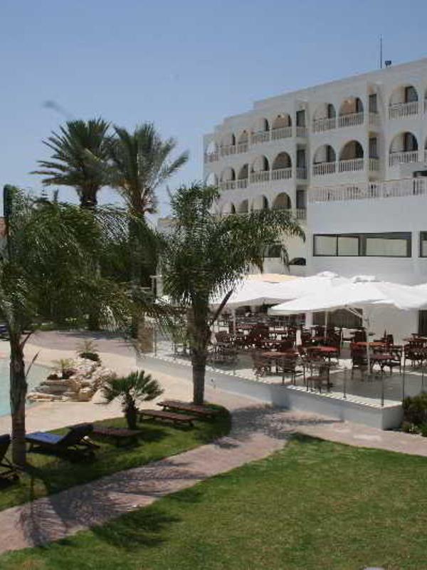 Radisson Beach Resort Larnaca