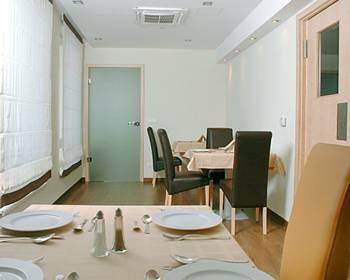 Promenade City Hotel