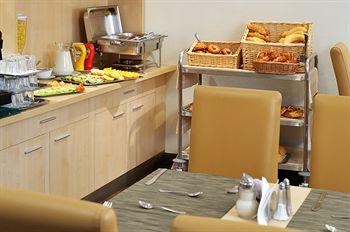 Promenade City Hotel