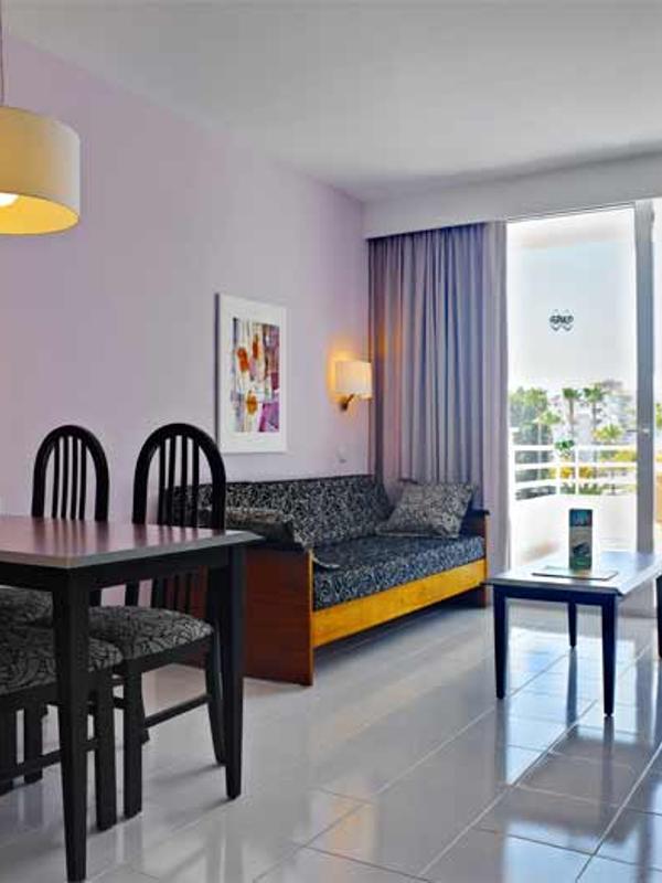 Protur Vista Badia Aparthotel