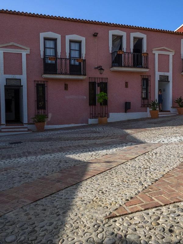 Occidental Pueblo Acantilado
