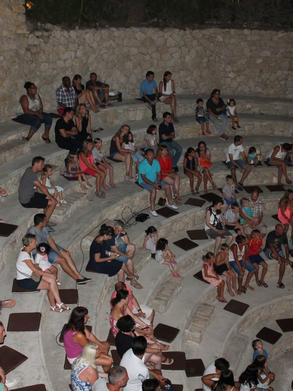Occidental Pueblo Acantilado