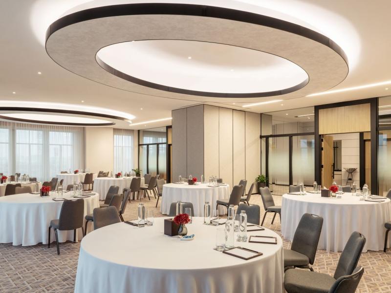 Sheraton Mall of the Emirates Hotel