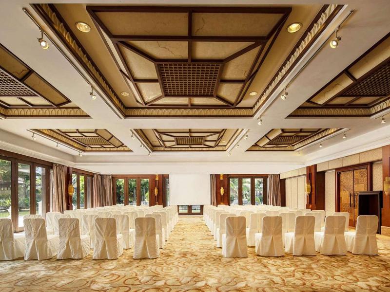 Pullman Sanya Yalong Bay Villas & Resort