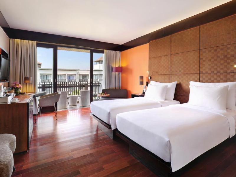 Pullman Bali Legian Beach Hotel