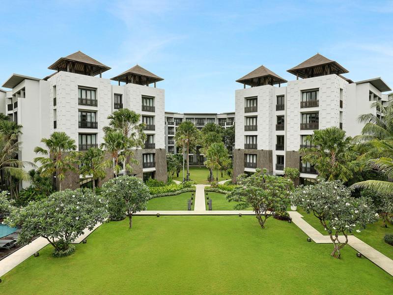 Pullman Bali Legian Beach Hotel