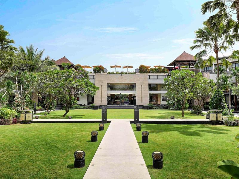 Pullman Bali Legian Beach Hotel