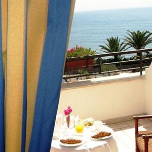 Punta Campanella Resort & Spa