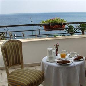 Punta Campanella Resort & Spa