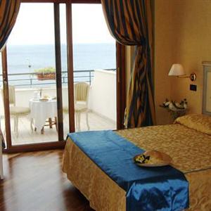 Punta Campanella Resort & Spa