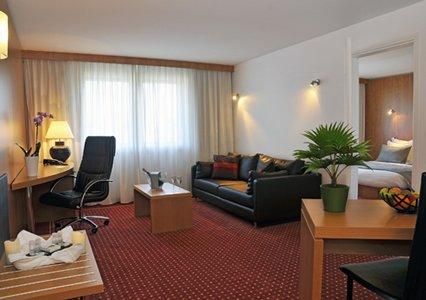 Quality Suites Bordeaux Aeroport & Spa