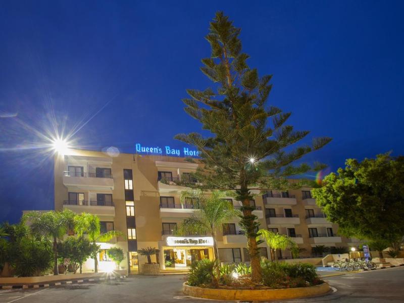 Queens Bay Hotel