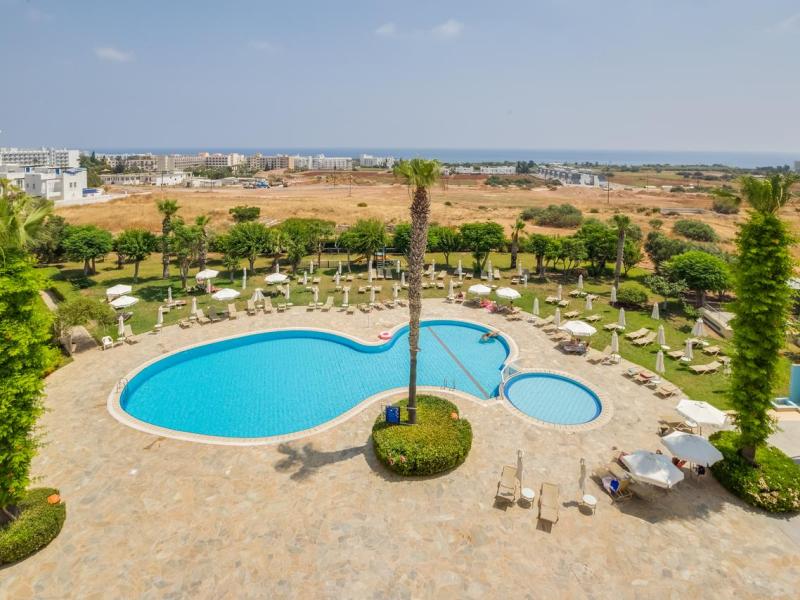 Artemis Hotel Apartments