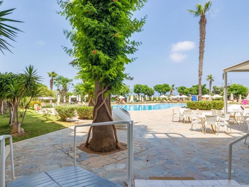 Artemis Hotel Apartments