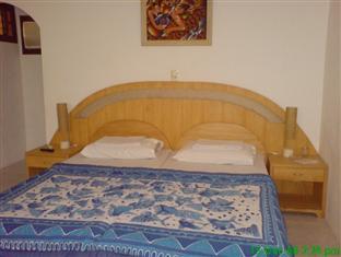 Quo Vadis Beach Resort