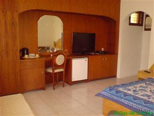 Quo Vadis Beach Resort