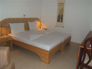 Quo Vadis Beach Resort