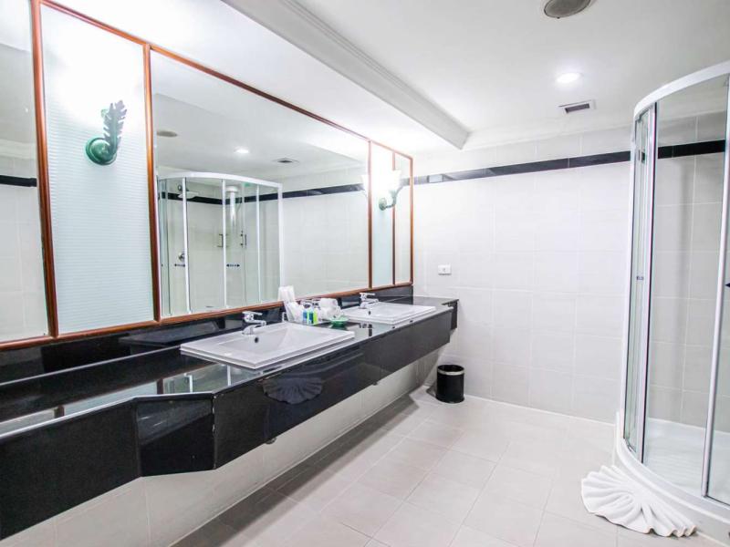 Golden Tulip Sovereign Hotel Bangkok