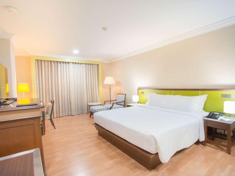 Golden Tulip Sovereign Hotel Bangkok