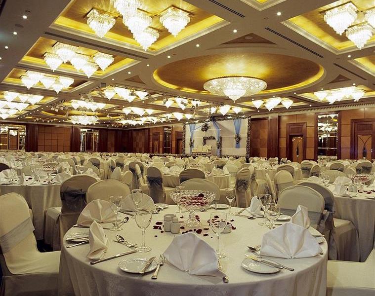 Radisson Blu Hotel Dubai Deira Creek