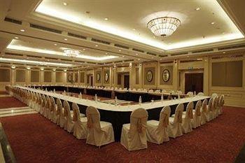 Отель Radisson Blu Plaza Delhi Airport Индия, Дели, фото 2