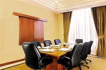 Отель Radisson Blu Plaza Delhi Airport Индия, Дели, фото 4