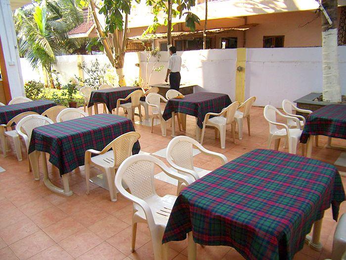 Rahi Coral Beach Resort
