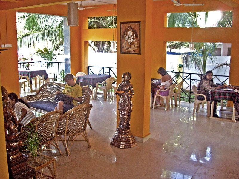 Rahi Coral Beach Resort