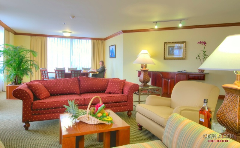 Ramada Plaza Herradura