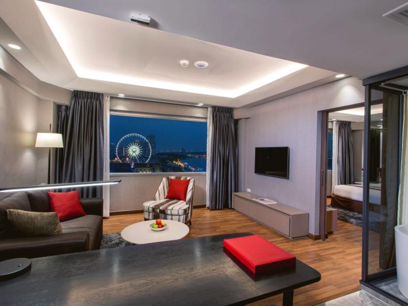 Ramada Plaza Menam Riverside Bangkok