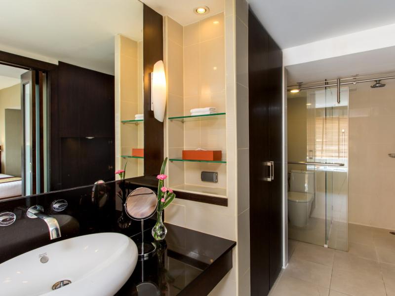 Ramada Plaza Menam Riverside Bangkok