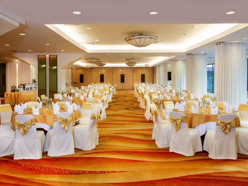 Ramada Plaza Menam Riverside Bangkok