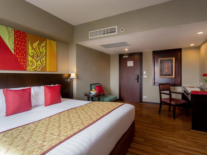 Ramada Plaza Menam Riverside Bangkok
