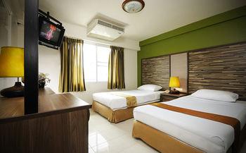 Rambuttri Village Plaza