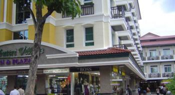 Rambuttri Village Plaza