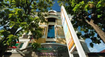 Rambuttri Village Plaza